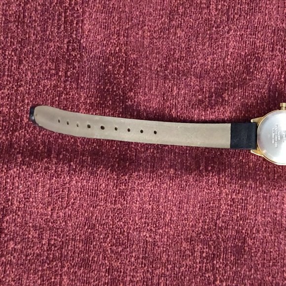 Amaze-Zing (B4) Sale!!: # 237 Timex Indiglo Date Watch - Picture 5 of 7